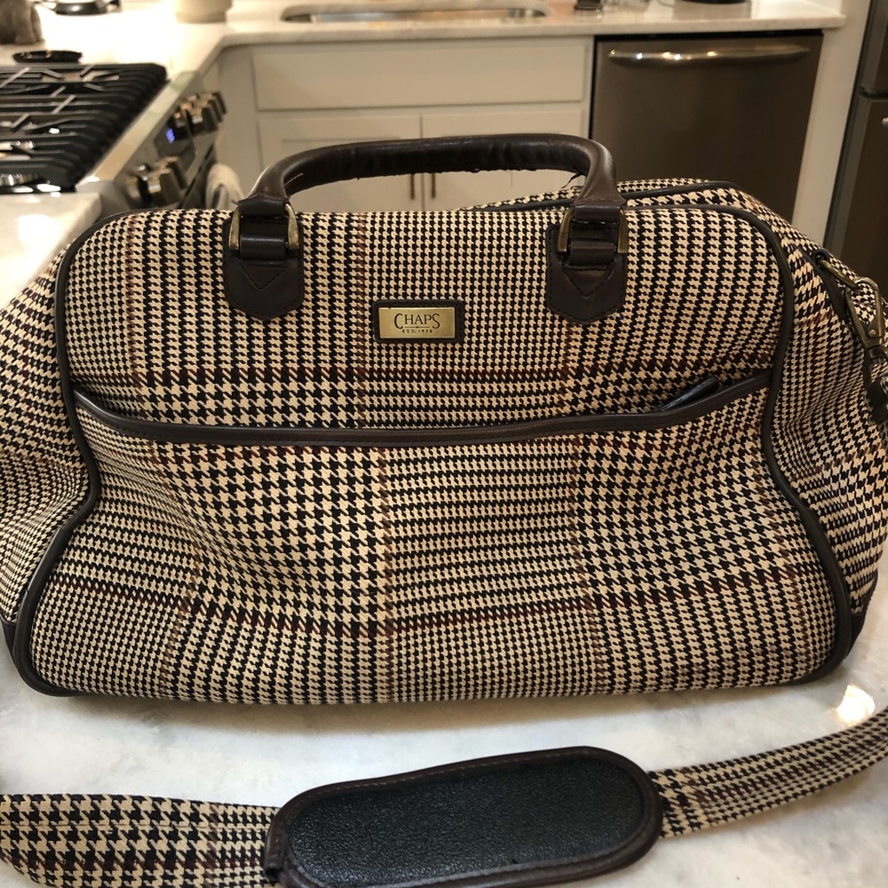 Chaps houndstooth duffel bag